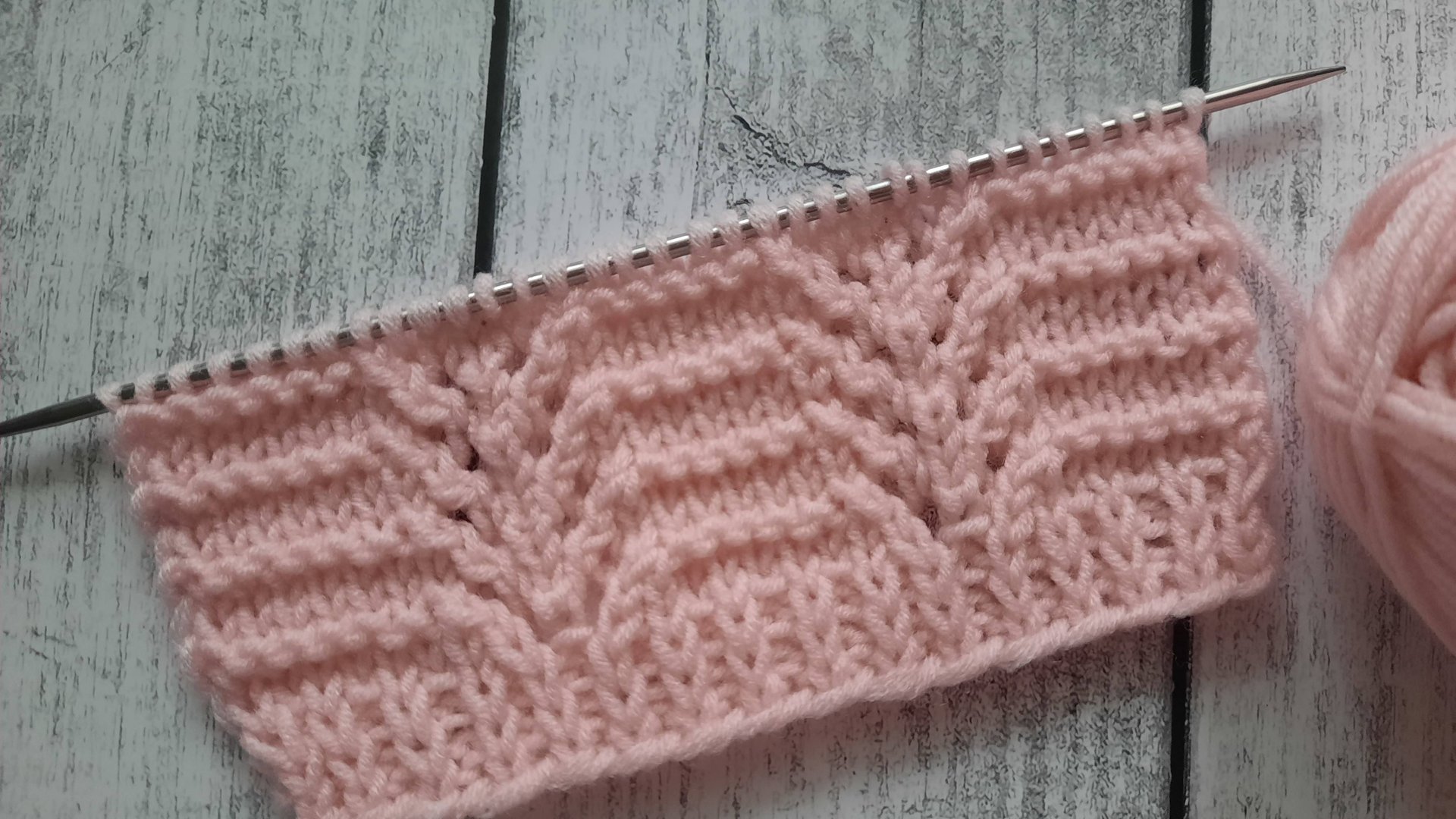 Очаровательный узор для шапки, берета, снуда.. смотреть онлайн