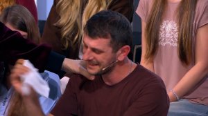 Муж героини "Модного приговора" расплакался после преображения супруги