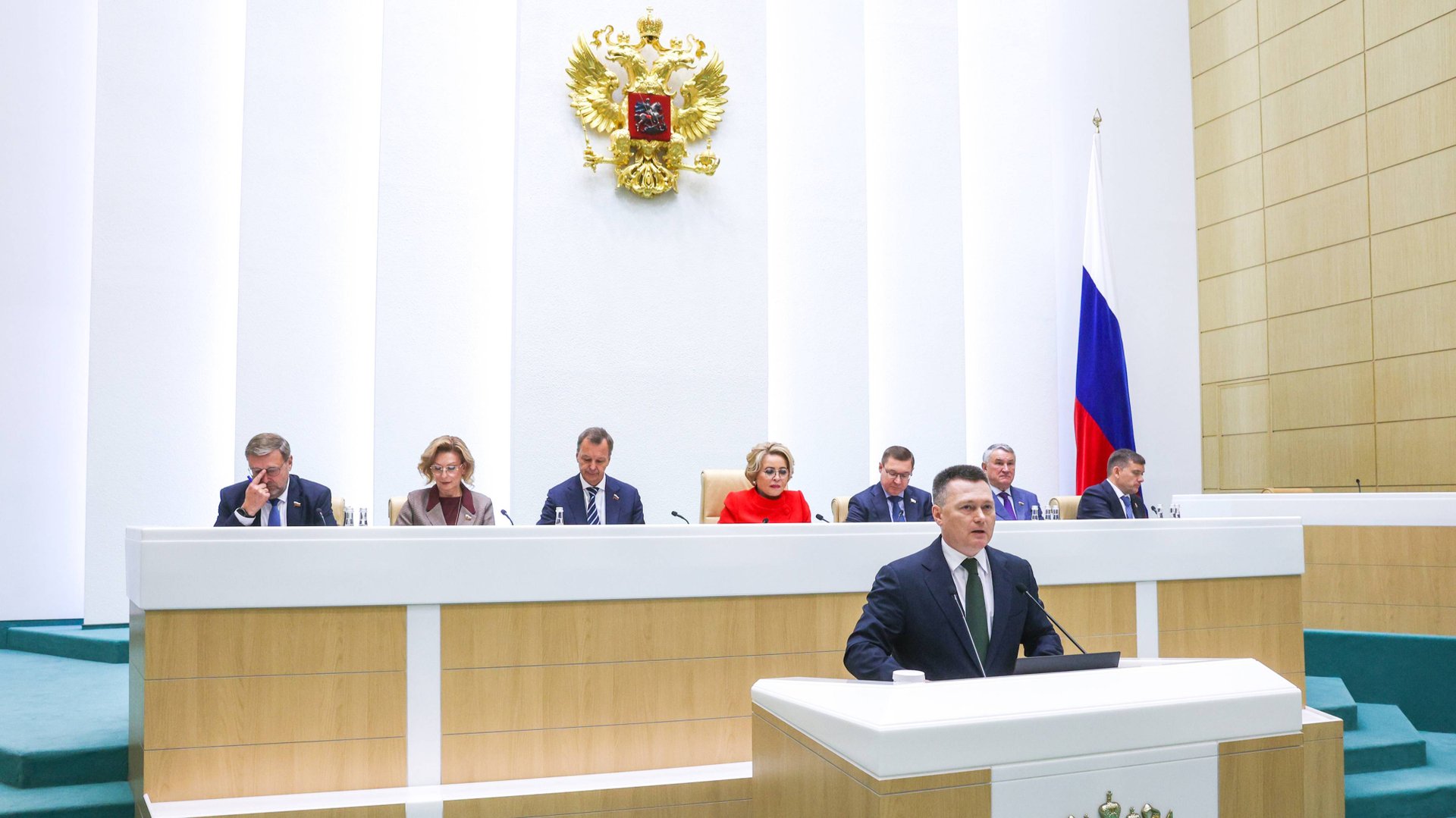 Совет Федерации назначил Игоря Краснова Председателем Верховного Суда РФ смотреть онлайн