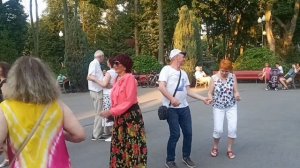 Ты красивая и счастливая !!!💃🌹Танцы в  парке Горького!!!🌴💃Харьков 2021 - 1080