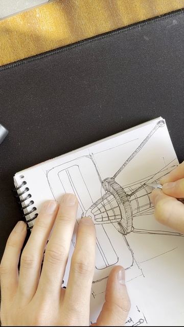 Скользящее здание (скетч черной ручкой)