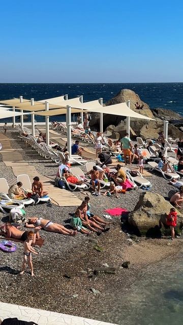 Крым 2025 Детский пляж в Алупке сегодня. Алупка в Крыму сентябрь #алупка #крымсегодня #алупкасегодня смотреть онлайн