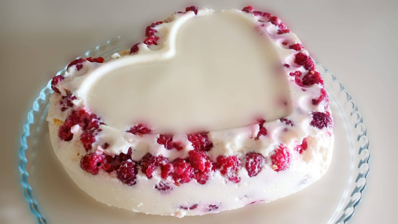 Сметанный кето торт с малиной без духовки. Рецепт низкоуглеводного торта! смотреть онлайн