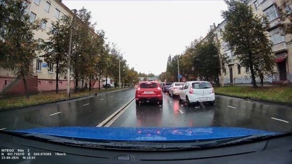 Видеорегистратор Intego Kite 2 c 4k Ultra HD и GPS базой камер