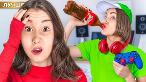 Моя Мама Стала ПОДРОСТКОМ! Пошли на тусовку в кампус!