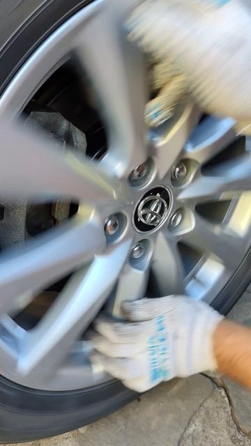 Прижимные пружины тормозных колодок установлены,постороннего шума, звука - шелеста нет.