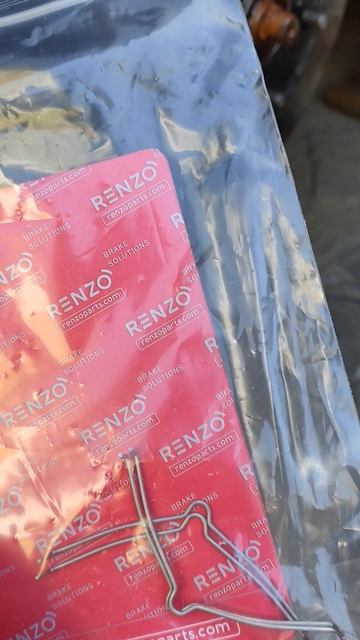 Тойота Камри 70,устранение звука в тормозной системе.