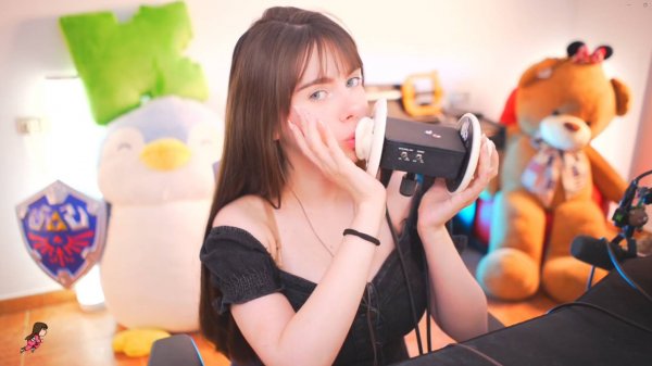 #36 ASMR Ear Kissing [ IJenz ]