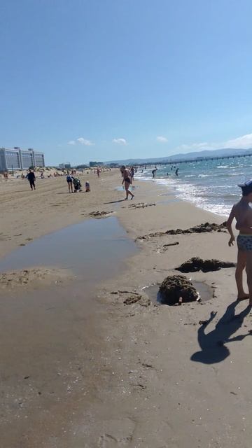 АНАПА 24 СЕНТЯБРЯ 2025 ЛЮДИ ЗАГОРАЮТ И КУПАЮТСЯ  КРУТО!