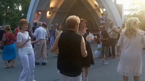 Люди встречаются!!!🌹💃Танцы в парке Горького!!!🌴🌹Харьков 2021 - 1080