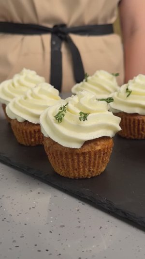 Идеальные морковные кексы (капкейки) с кремом. Ароматные и невероятно вкусные! Готовить просто!