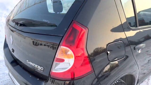 Renault Sandero смотреть онлайн