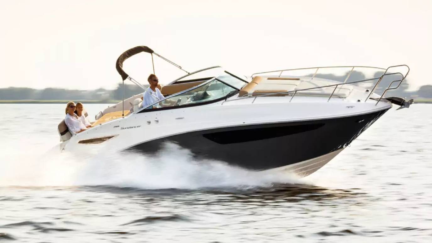 Катера Sea Ray SunDancer 265 и 320 в Санкт-Петербурге на выставке SPIBS смотреть онлайн