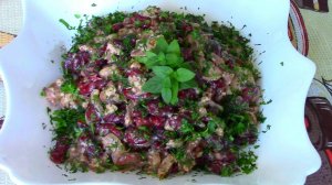 Как приготовить грузинский салат из фасоли с грибами.