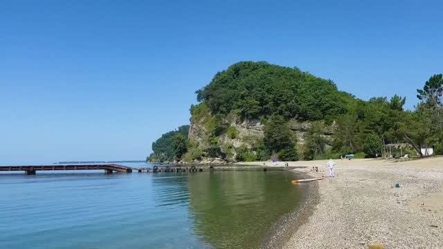 Абхазия, пляж Золотой Берег у дачи Горбачева в Мюссере (24 сентября, БАРХАТНЫЙ СЕЗОН-2025) смотреть онлайн