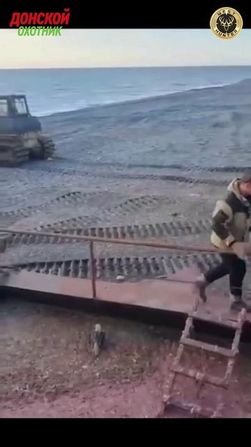 Доброта спасет Мир-Люди спасли медвежонка смотреть онлайн