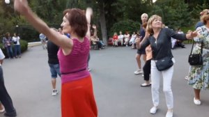 Заманила, соблазнила....💃🌹Счаcтливые моменты в парке 💃🌹Харьков 2021 - 1080