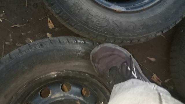 Покраска дисков баллончиком в гараже. Как убрать коррозию бюджетно.