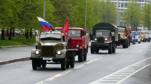Ретро-парад в Санкт-Петербурге, 24 мая 2025, грузовики и ВАЗ-2101