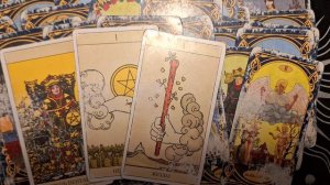 ТАРО РАСКЛАД\ КТО И КАКИЕ ЧУВСТВА К ВАМ ИСПЫТЫВАЕТ?!