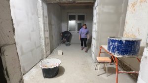 Нам разрыли весь проезд. Коровы ломают ферму. Ремонт в доме. Подготовка к следующему этапу отделки.