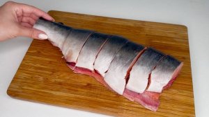 Так готовлю горбушу, что по вкусу выходит не хуже семги и совсем не сухо (рецепт в духовке)