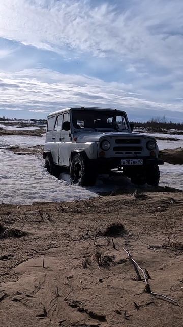 УАЗ не сдаётся! смотреть онлайн