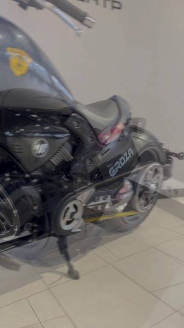 GROZA Wolverine 800 — это круизер с 800-кубовый V-твин с огромной задней покрышкой смотреть онлайн