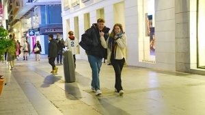 Bushman Prank_ Scaring Everyone Who Pases By My Side