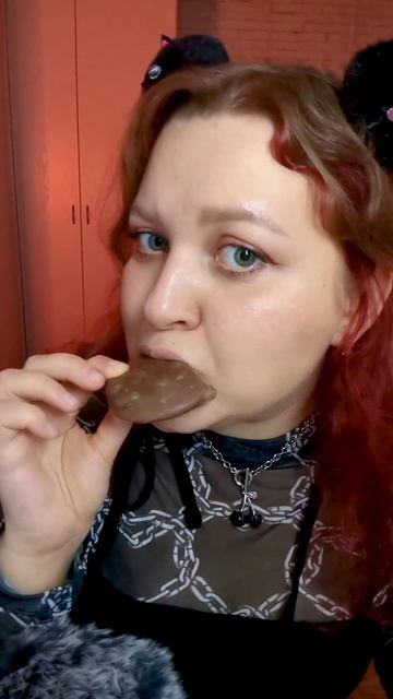 АСМР Протеиновое печенье с вишней 🍪🍒 ASMR eating/mukbang #асмр #unpacking #relax #unboxing #asmr смотреть онлайн