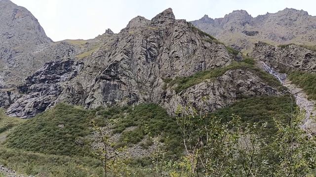 На Мидаграбинских водопадах смотреть онлайн