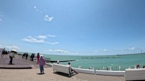 Прогулка по набережной в Сочи.