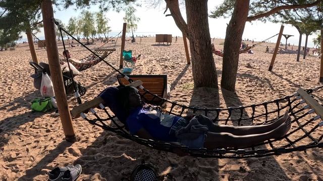 Прикоснуться к пляжу белых Мзунгу ощущения Африканки в России смотреть онлайн