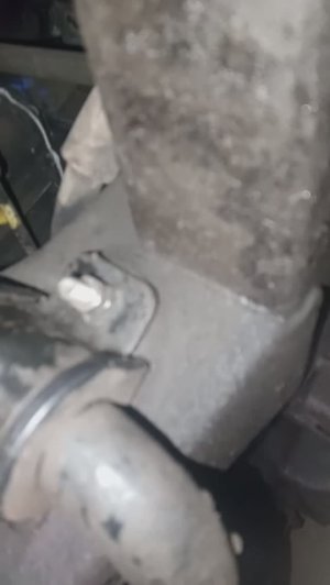 Срезало резьбу