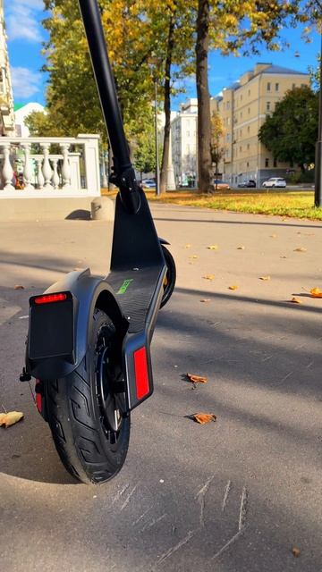 Electroway X9Max - легкий электросамокат.