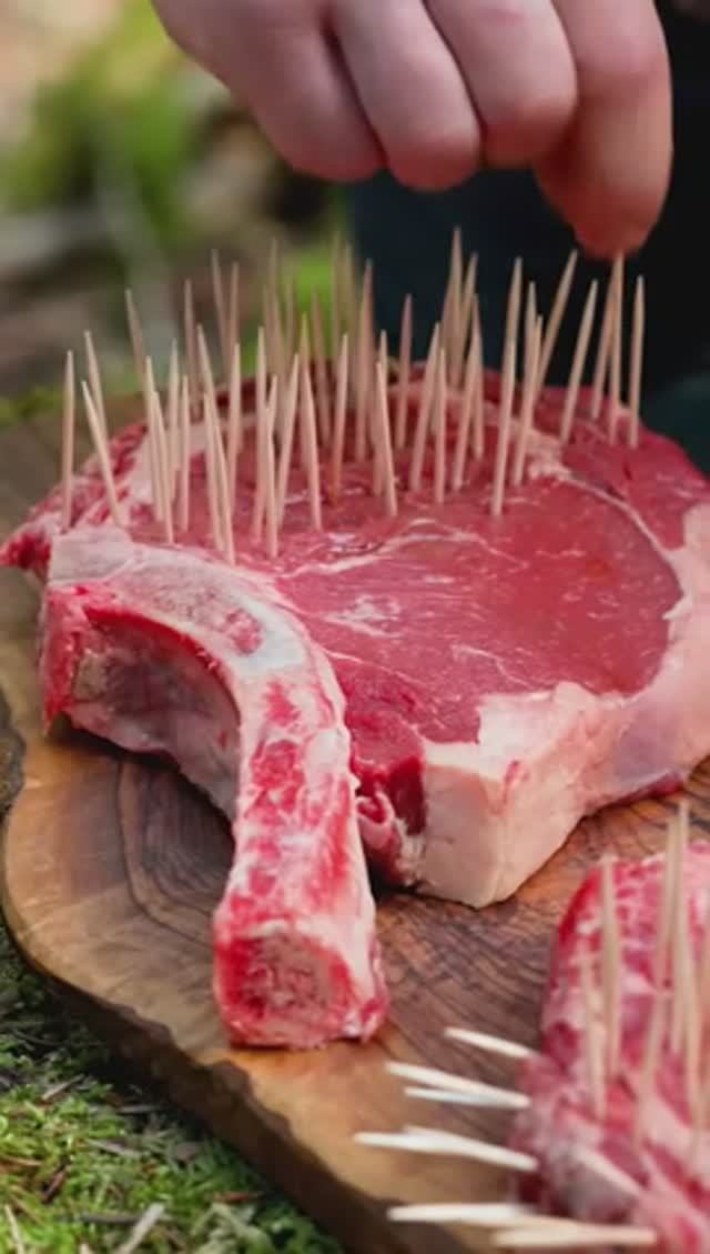 🔥 Идеальный стейк «Томагавк» на открытом огне! смотреть онлайн