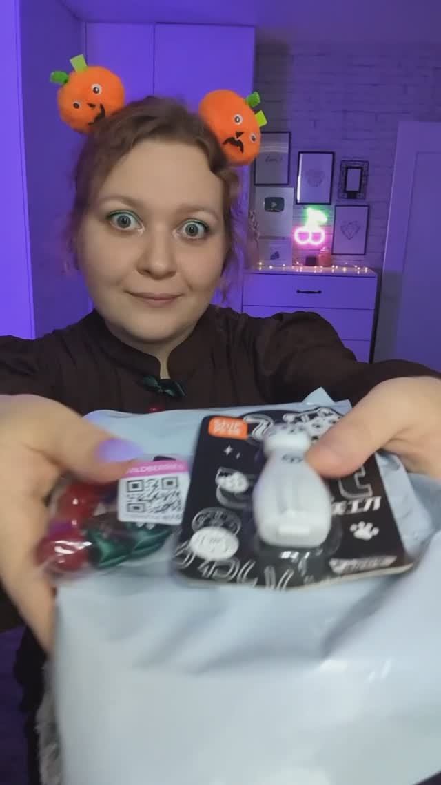 АСМР Подарок от подписчика с ВБ 🎁🥺 ASMR Gifts from subscribers #асмр #unboxing #relax #asmr смотреть онлайн