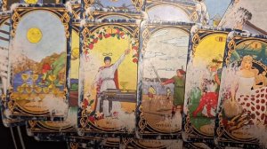 ТАРО РАСКЛАД\ С ЧЬЕЙ СТОРОНЫ К ВАМ ПРИСТАЛЬНОЕ ВНИМАНИЕ?!