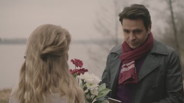 ДОМ С ЧЕРНЫМИ КОТАМИ - 1 серия смотреть онлайн