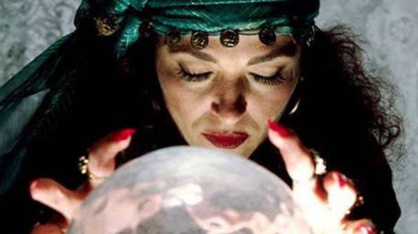 ГАДАЛКА смотреть онлайн