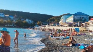 И всё таки, жить у моря, это классно 👍 ужин в столовой с видом на закат 💕