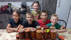 Мама и 13 детей- Несколько дней с нами - Василиса и Снежана мамина замена)