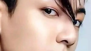 🌟"Чонгук на Неделе моды: Новый стандарт для K-pop!"✨