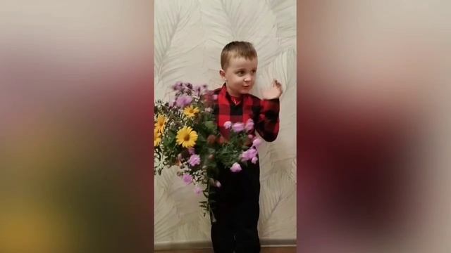 Видео-акция «Мой любимый воспитатель»
Агафонов Кирилл, группа 6 «Сказка» смотреть онлайн