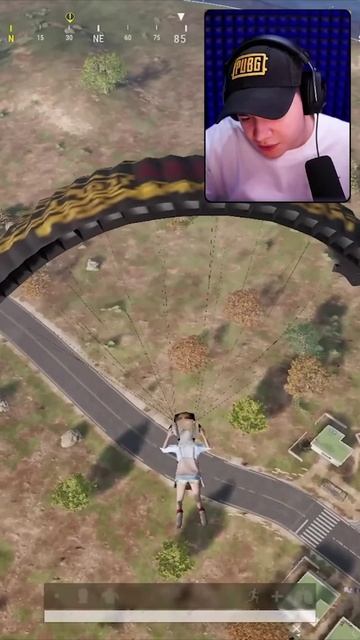 ЛЕГЕНДАРНЫЙ МОМЕНТ в PUBG смотреть онлайн