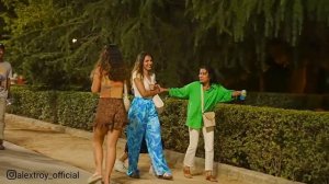 Bushman Prank_ Scaring People in The Sabatini Gardens (Madrid)