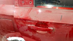 как снять правую заднюю наружную ручку двери Шевроле авео 2007 год.