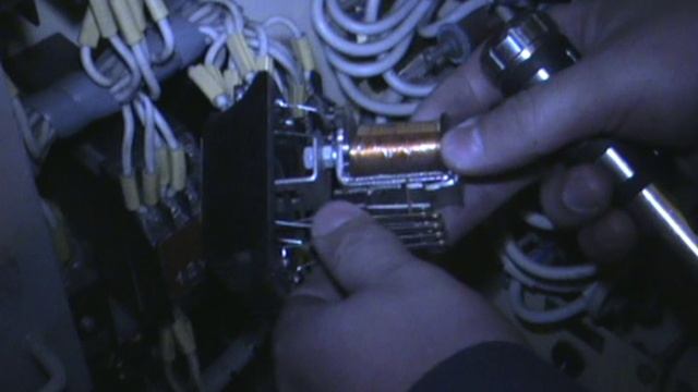 7. Срабатывает АЗВ №411 Электровоз Чс4т