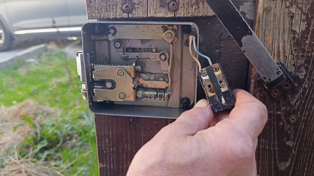 Быстрый ремонт электромеханического замка. смотреть онлайн