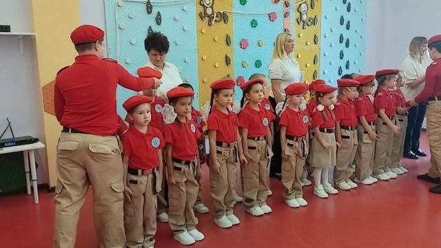 Посвящение в маленькие патриоты смотреть онлайн